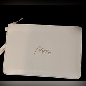 Mrs Bridal Wristlet Clutch Ivory Wedding Bride Honeymoon Purse Gold Script